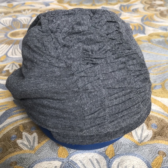 EUC slouchy reversible hat green/gold and gray - Picture 5 of 10